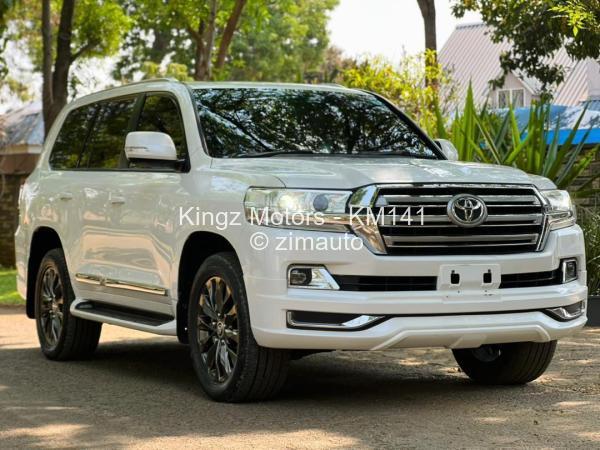 2017 Toyota  Landcruiser 200 VX