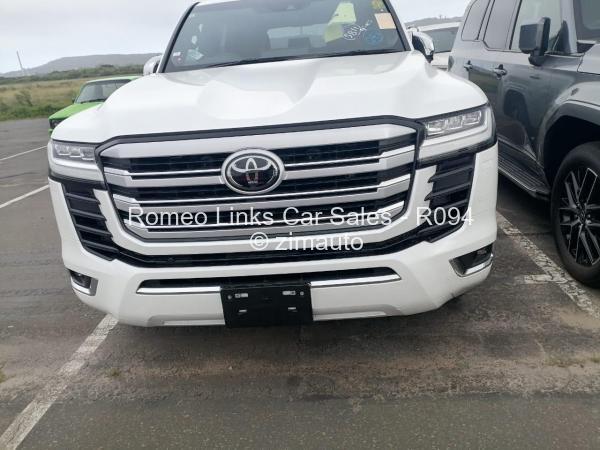 2023 Toyota  Land Cruiser 300