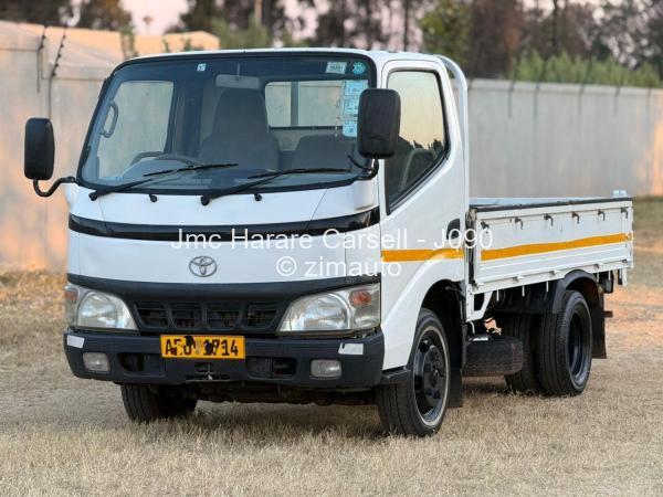 2008 Hino Dutro