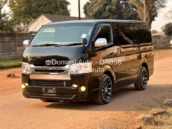 2015 Toyota  Hiace