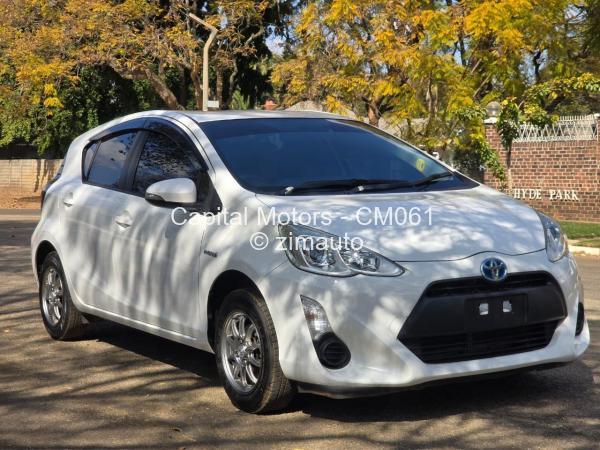 2015 Toyota  Aqua