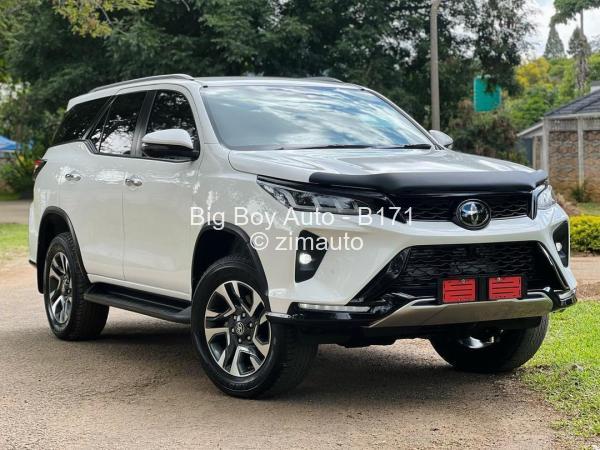 2024 Toyota  Fortuner