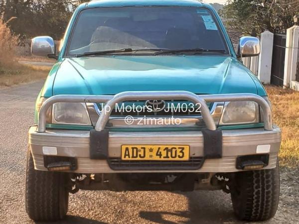 2002 Toyota  Hilux