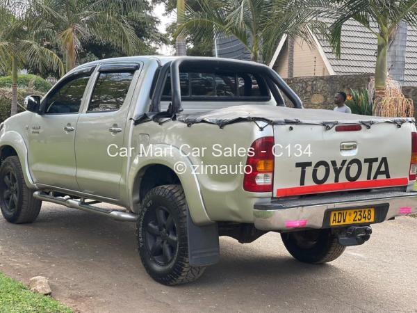 2009 - Toyota  Hilux