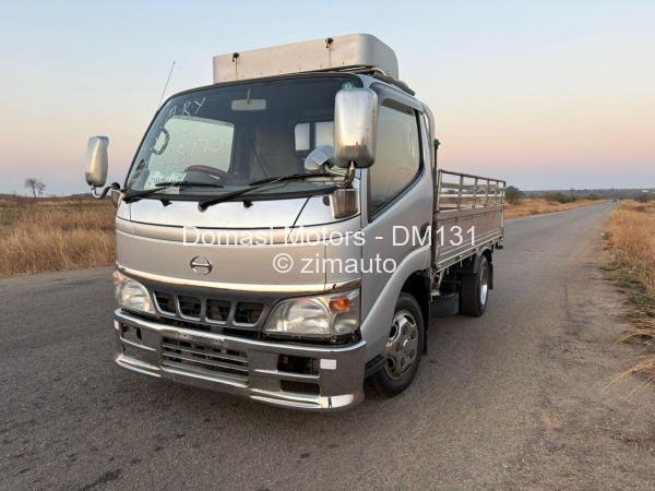 2012 Hino Dutro