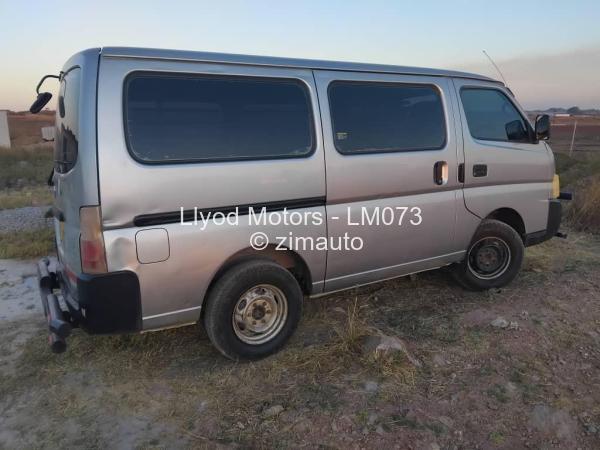 2004 Nissan  Caravan