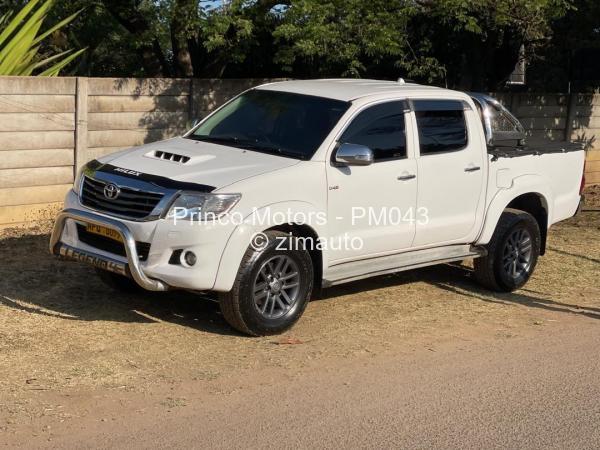 2014 - Toyota  Hilux D4D
