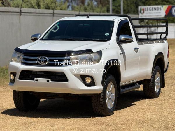 2017 Toyota  HILUX GD6