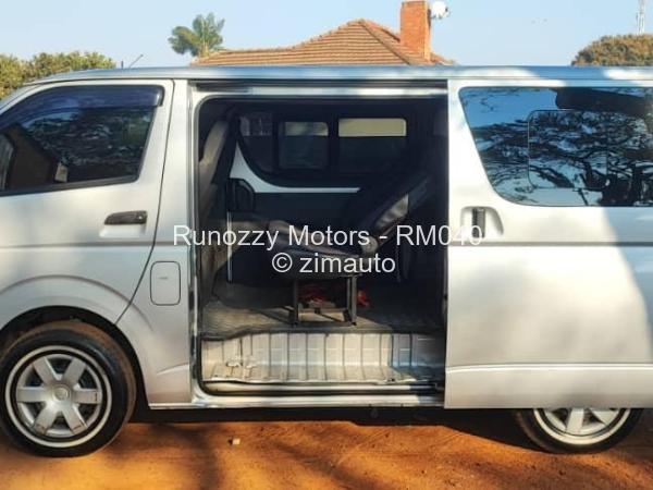 2016 Toyota  Quantum