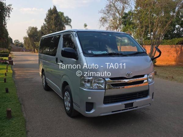 2017 Toyota  Hiace