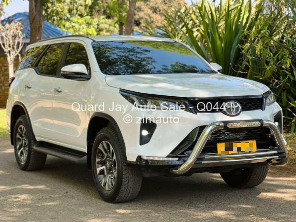 2023 Toyota  Fortuner