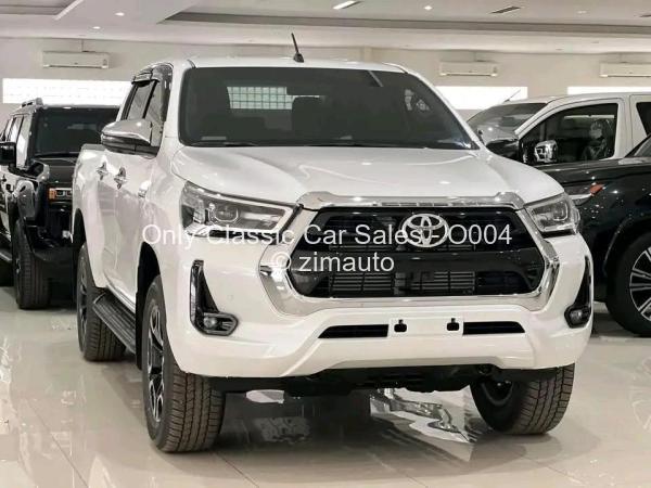 2023 Toyota  Hilux