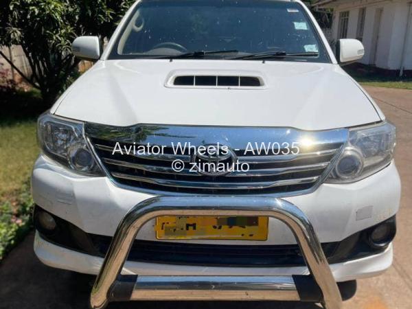 2015 Toyota  Fortuner