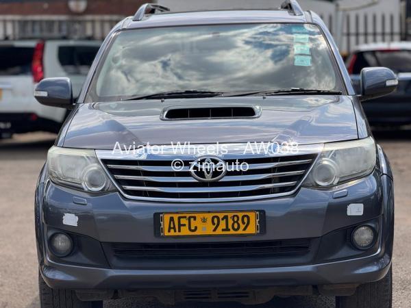 2014 Toyota  Fortuner