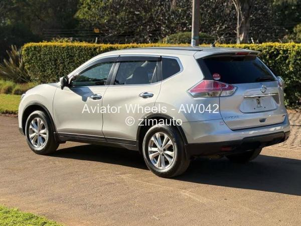 2016 Nissan  X-Trail