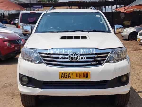 2015 Toyota  Fortuner