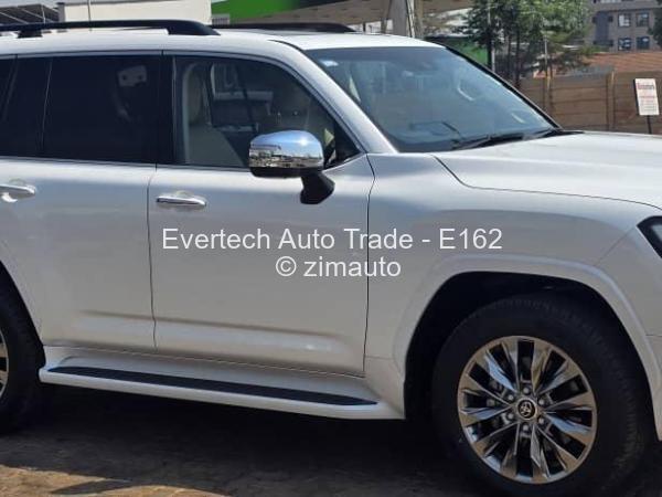 2023 Toyota  Land Cruiser 300