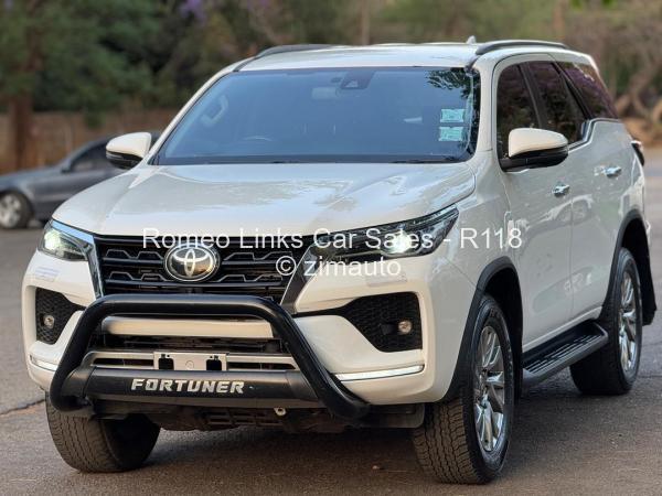 2022 Toyota  Fortuner