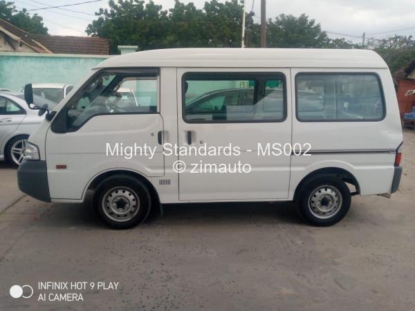 2013 - Mazda  Bongo