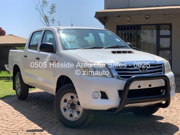 2012 - Toyota  Hilux