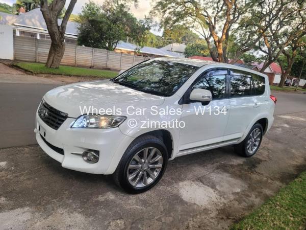 2013 Toyota  Vanguard