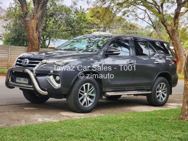 2017 - Toyota  Fortuner