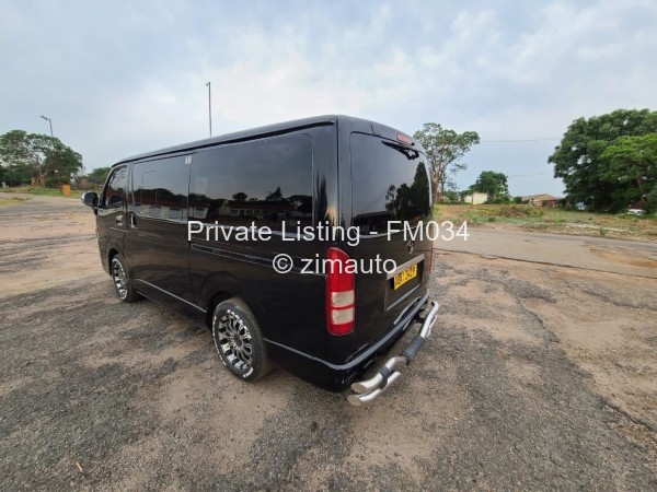 2012 Toyota  Vitz