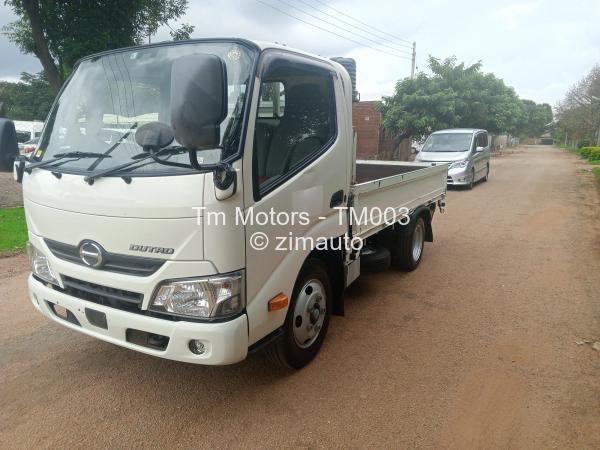 2016 Hino Dutro