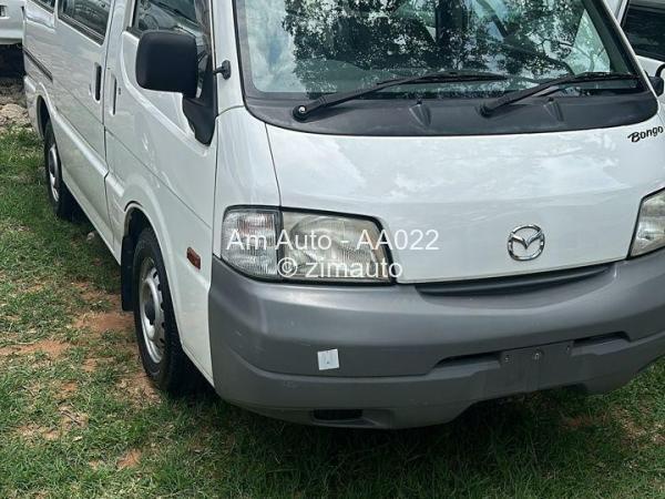 2015 - Mazda  Bongo